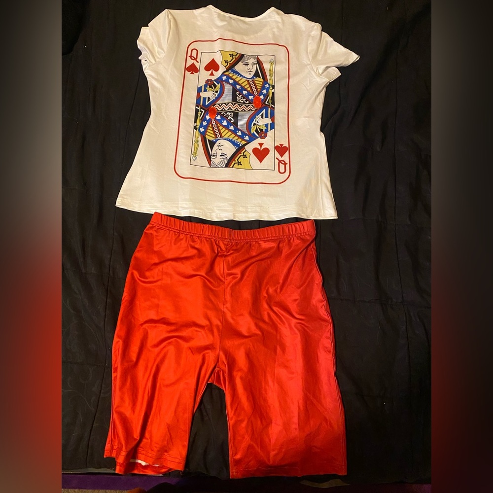 Two piece queen of hearts tshirt & biker shorts outfit